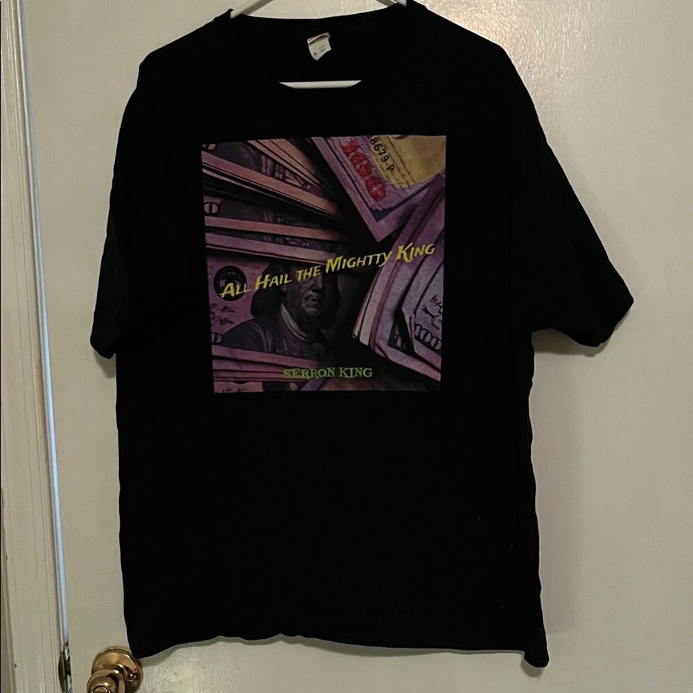 Black Graphic T-Shirt with “All Hail The Mighty King”- NWOT